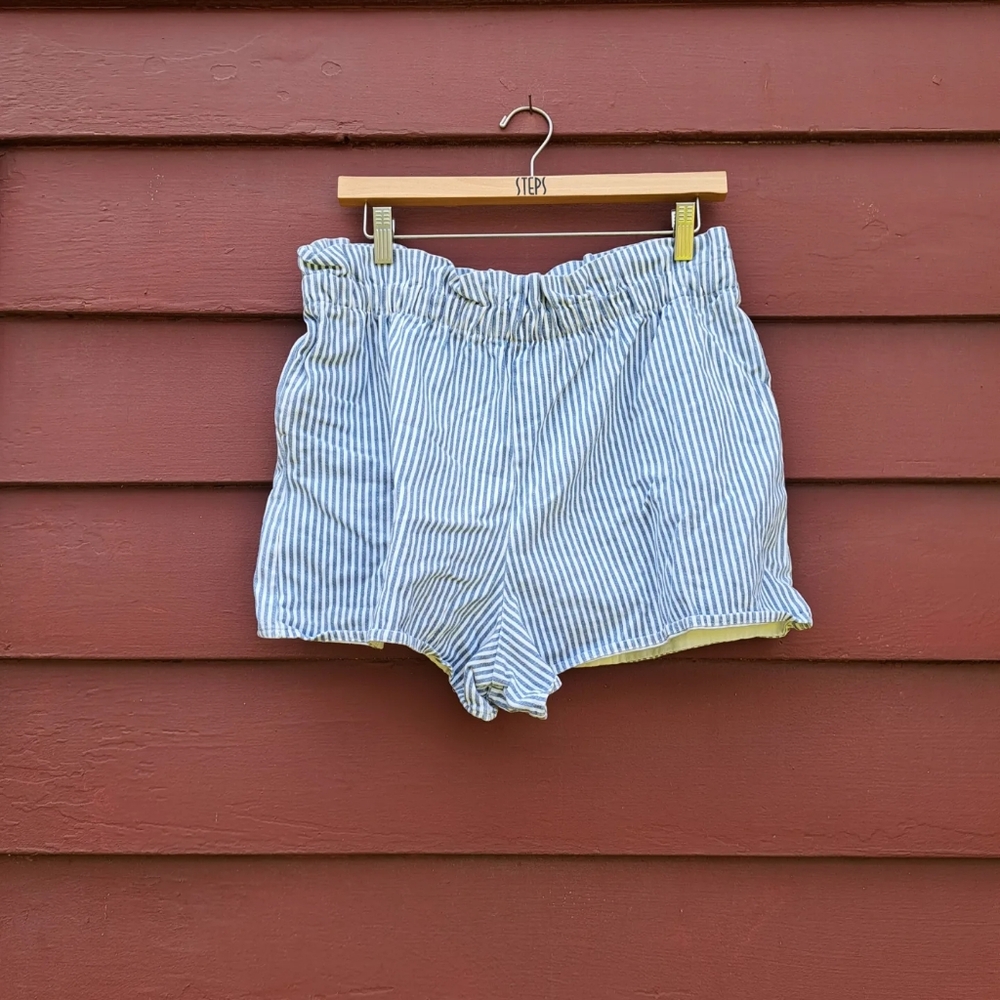 90s Striped High Waist Elastic Shorts w/ Pockets